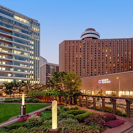 Отель Hyatt Regency Indianapolis At State Capitol Экстерьер фото
