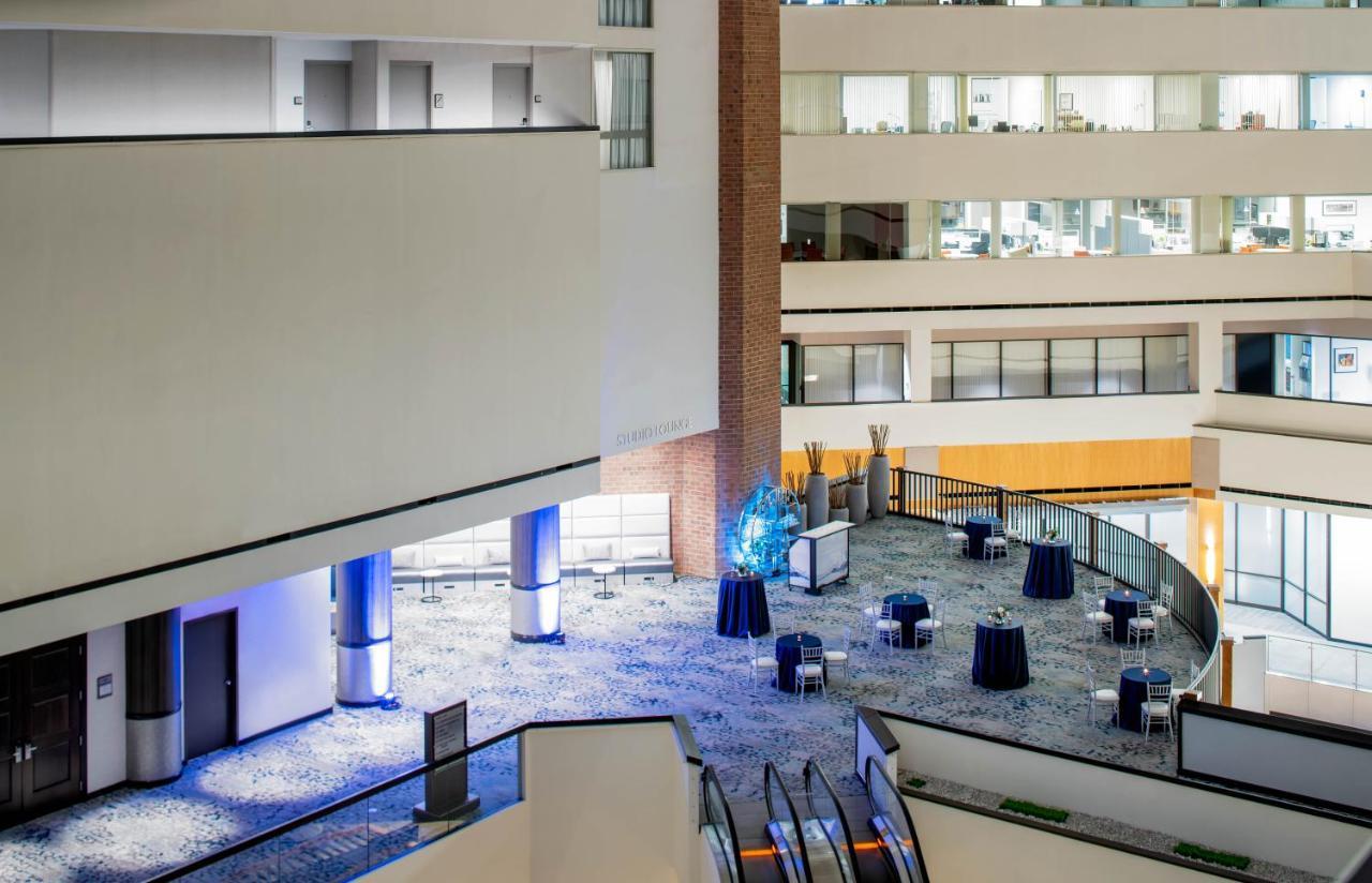 Отель Hyatt Regency Indianapolis At State Capitol Экстерьер фото
