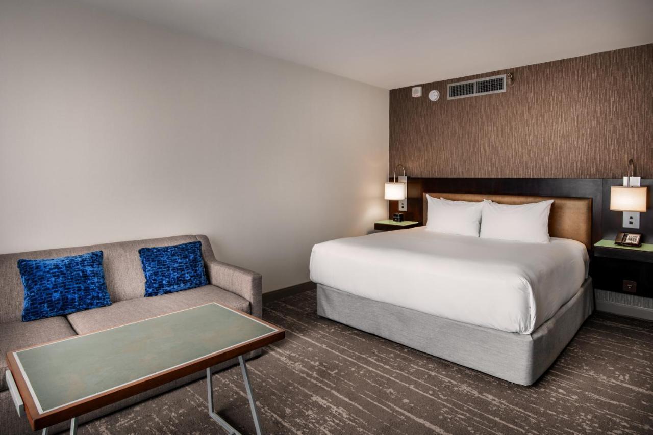 Отель Hyatt Regency Indianapolis At State Capitol Экстерьер фото