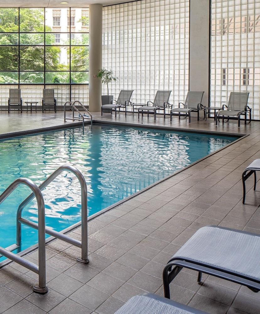 Отель Hyatt Regency Indianapolis At State Capitol Экстерьер фото