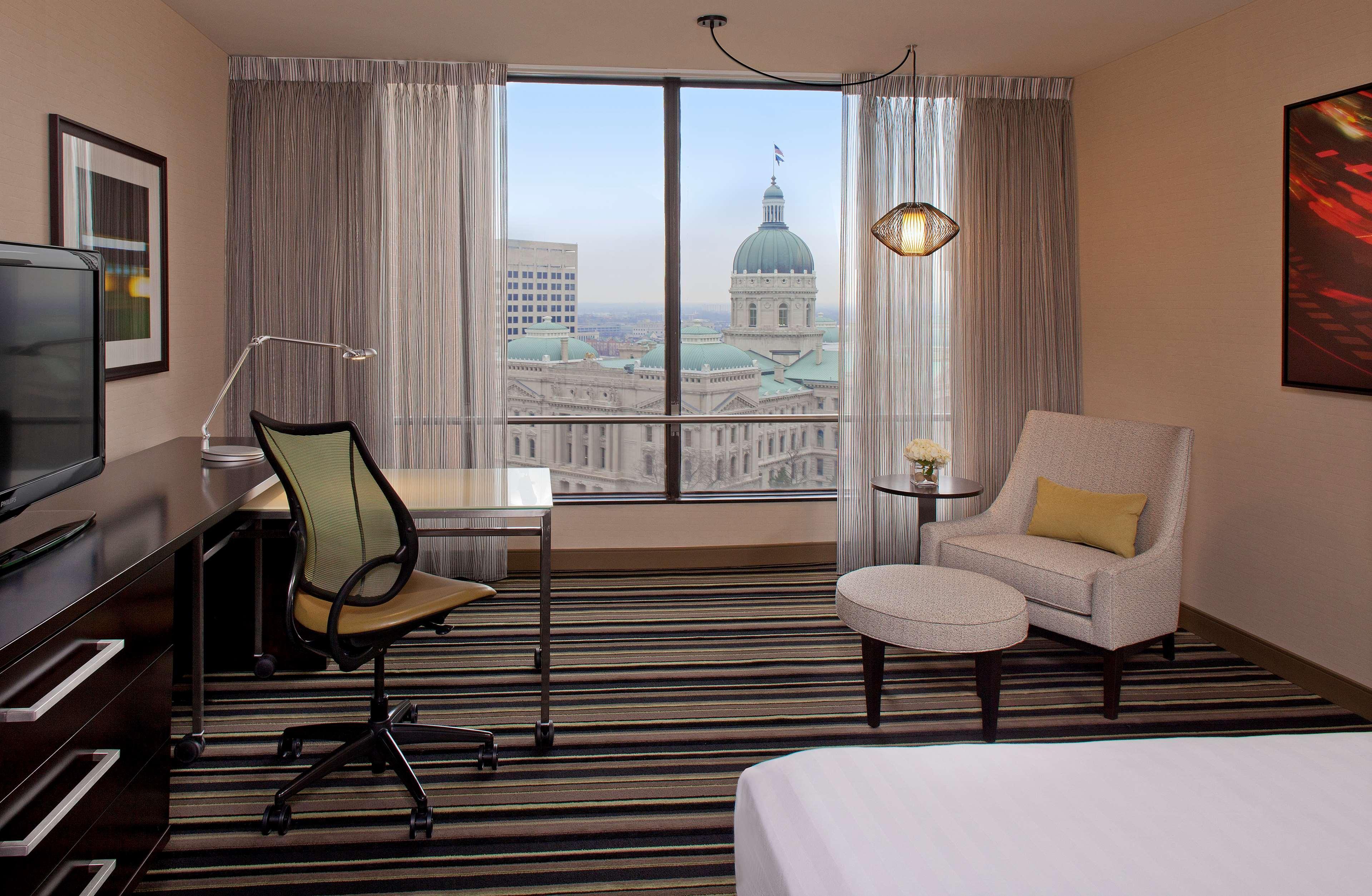 Отель Hyatt Regency Indianapolis At State Capitol Экстерьер фото